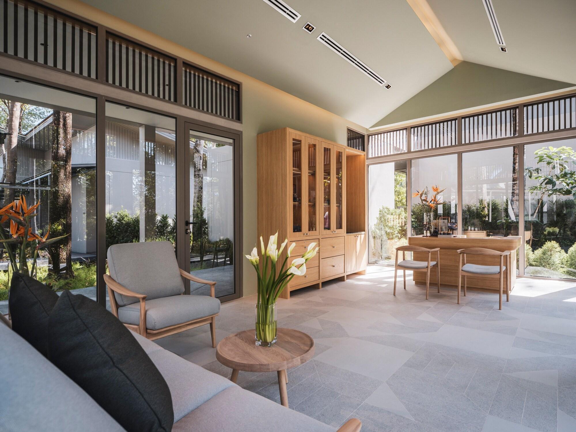 Avani Plus Khao Lak Resort Екстериор снимка
