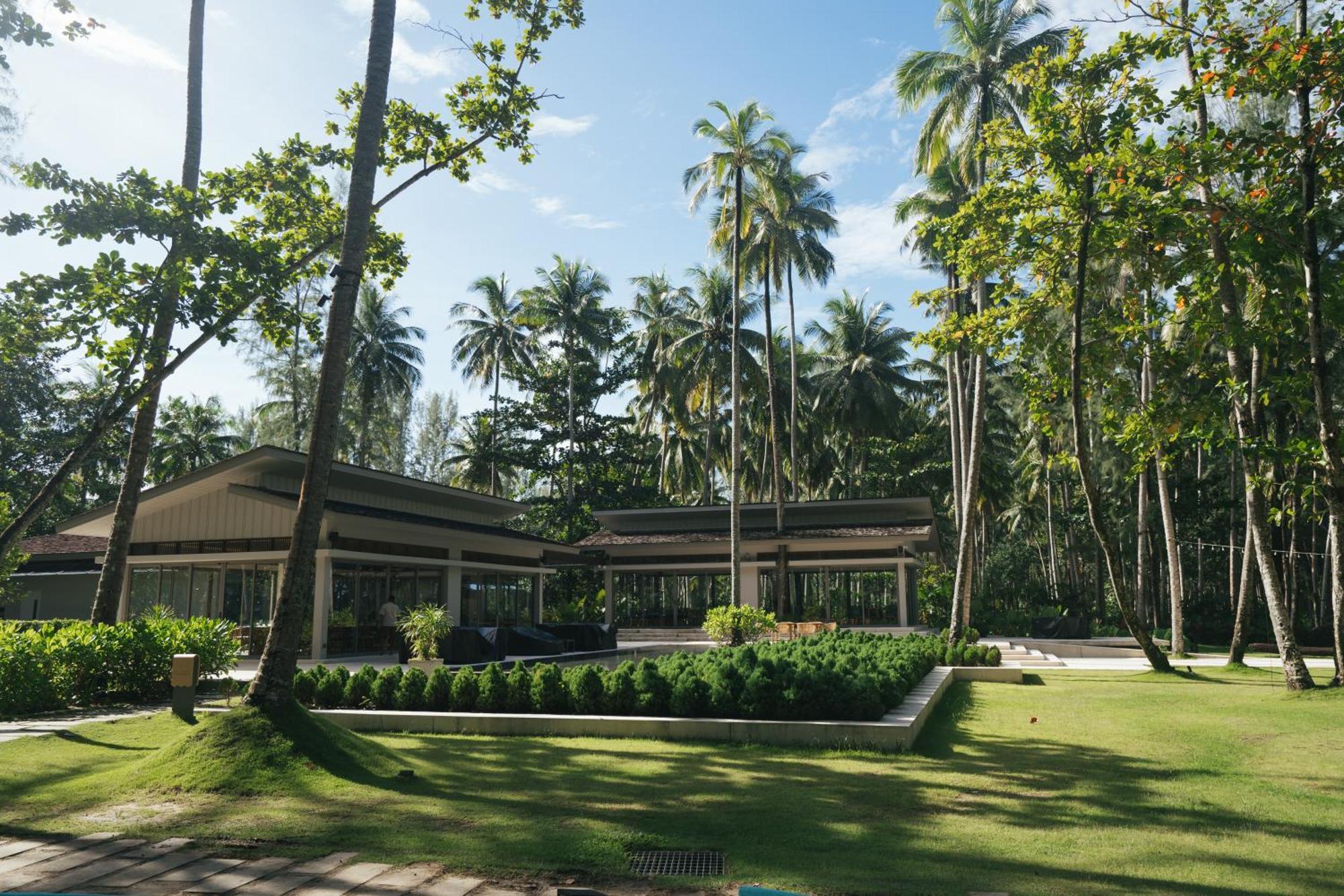 Avani Plus Khao Lak Resort Екстериор снимка
