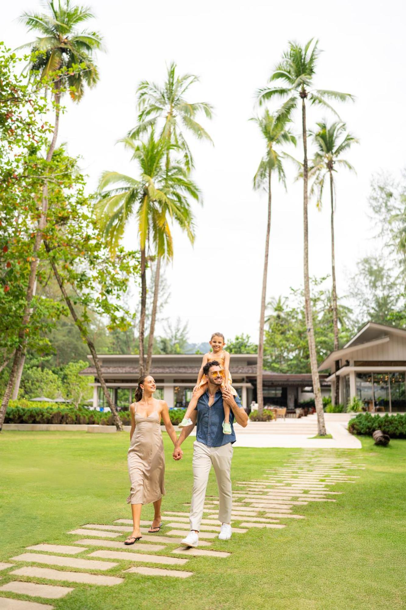 Avani Plus Khao Lak Resort Екстериор снимка