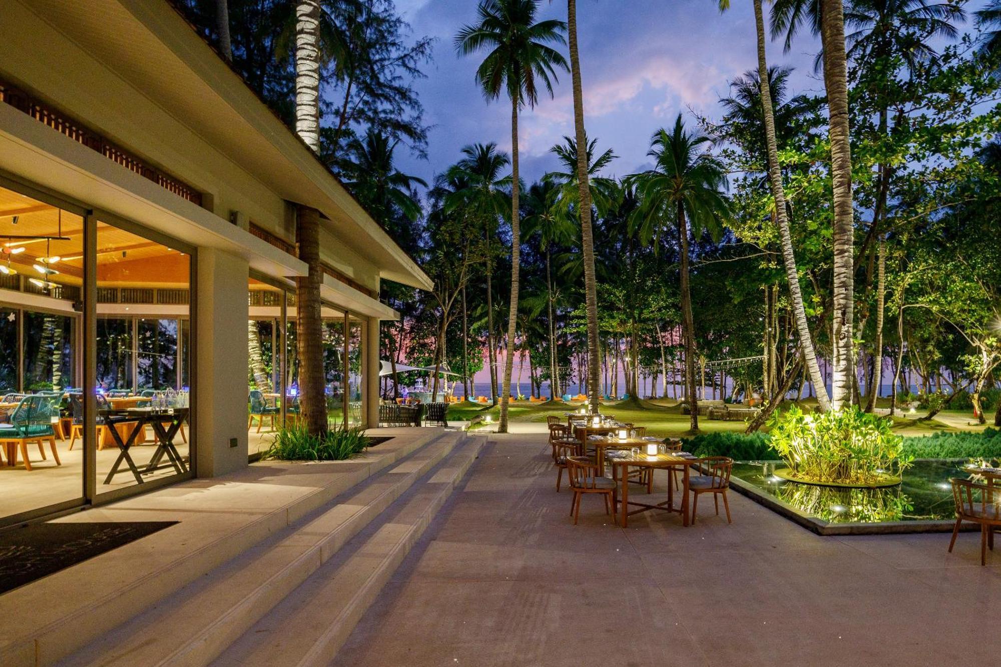 Avani Plus Khao Lak Resort Екстериор снимка