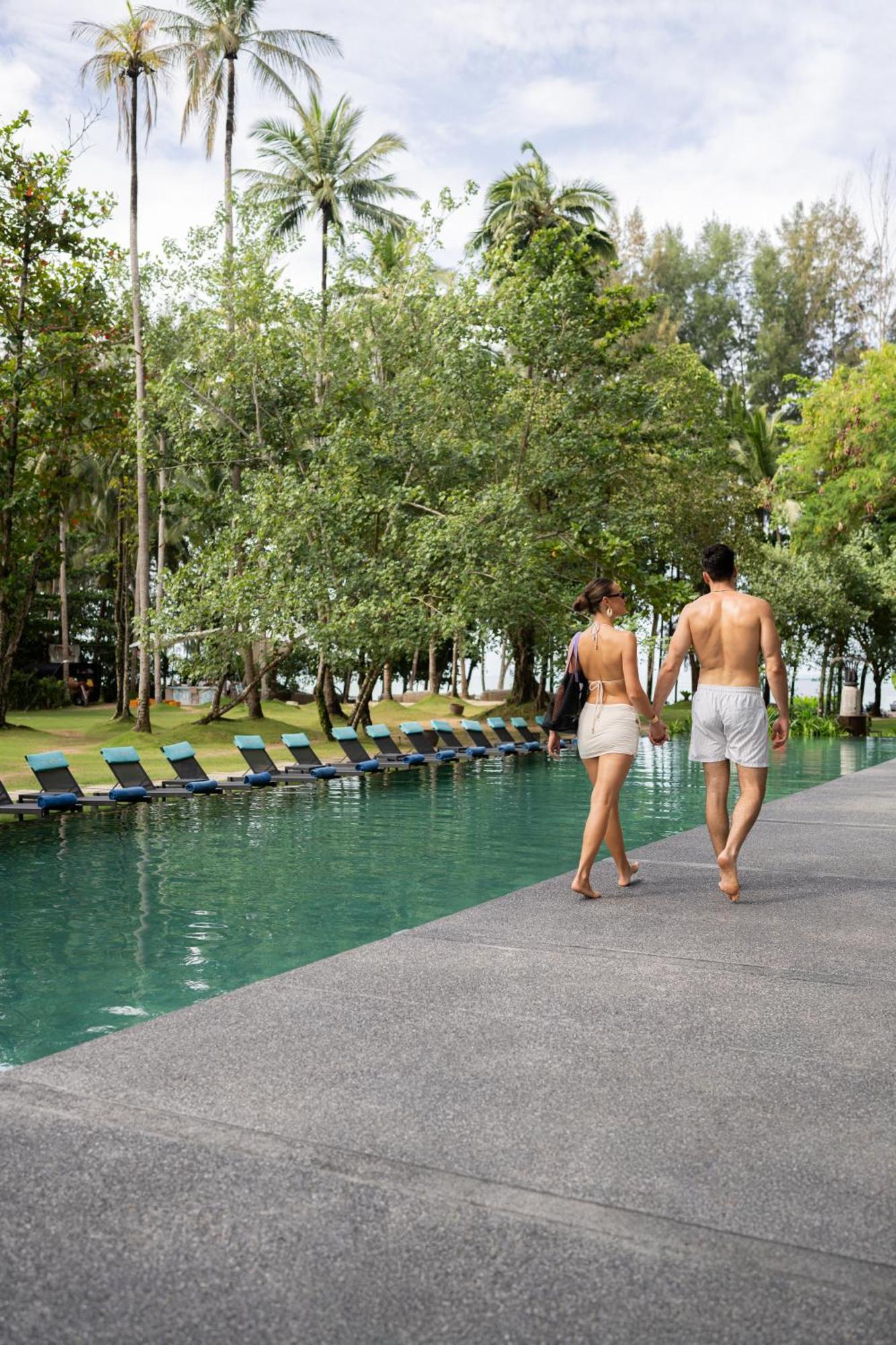 Avani Plus Khao Lak Resort Екстериор снимка